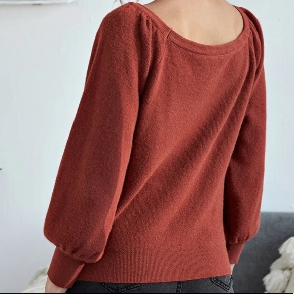 Unused sweater, exactly like pictures - Picture 4 of 4